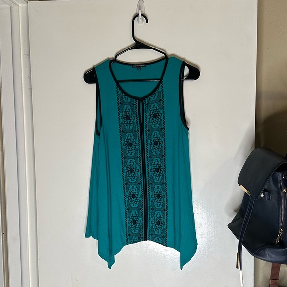 Adrianna Papell Tops - ADRIANNA PAPELL TOP SIZE M